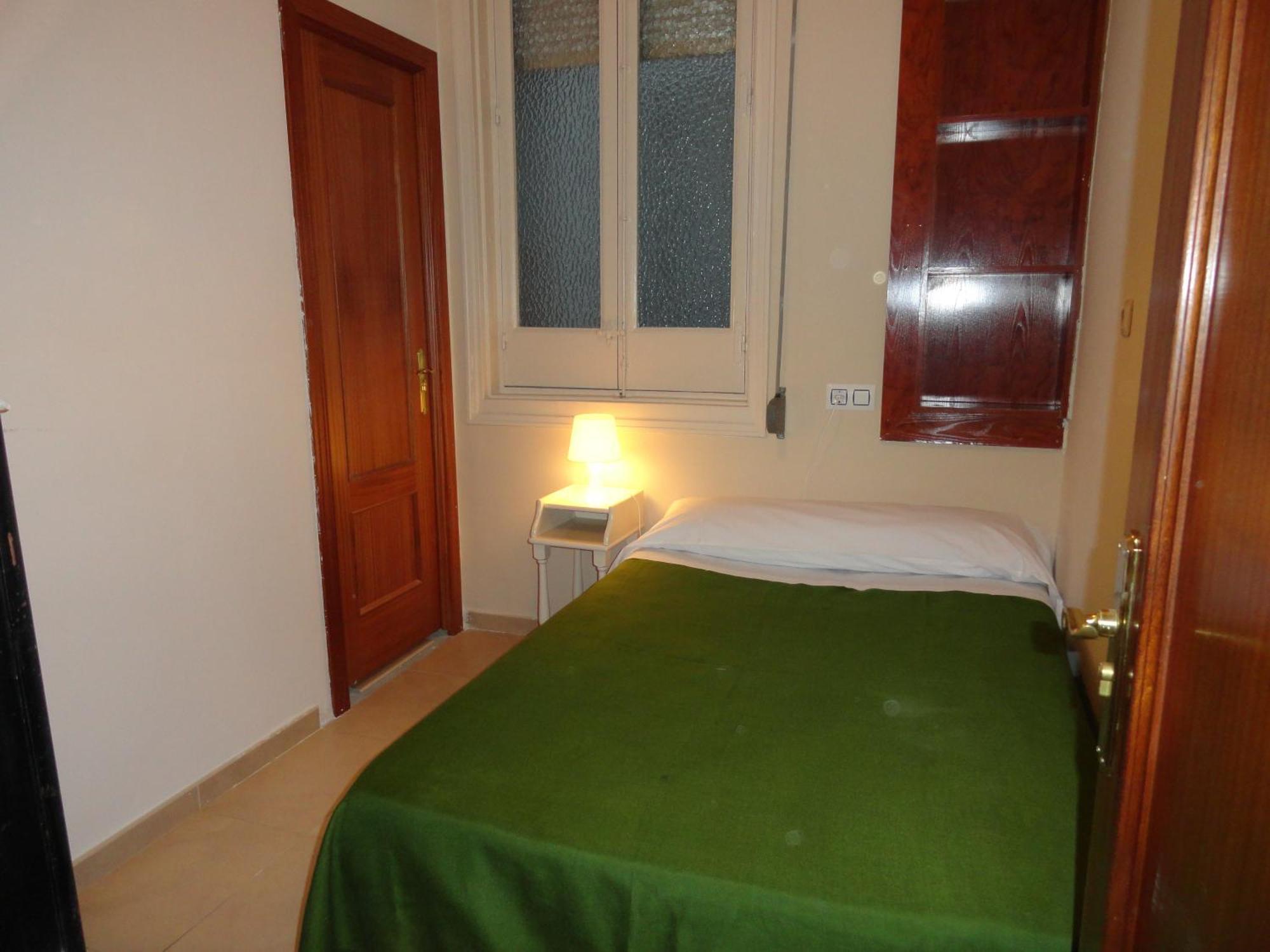 Hostal Alistana Мадрид Екстериор снимка